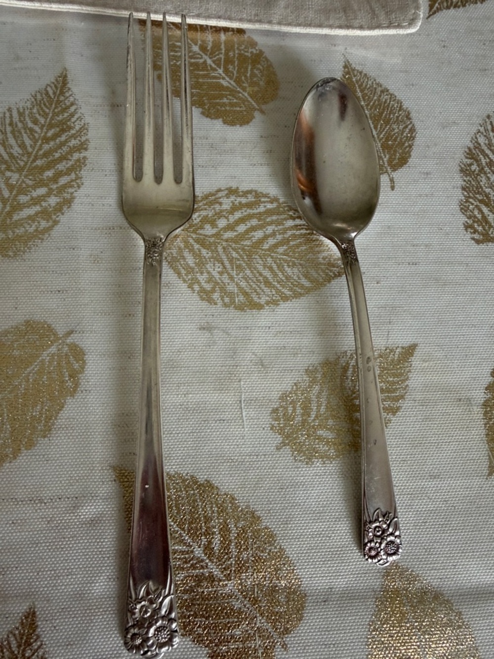 Wm Rogers and Sons, silver plate, vintage flatware pattern, April